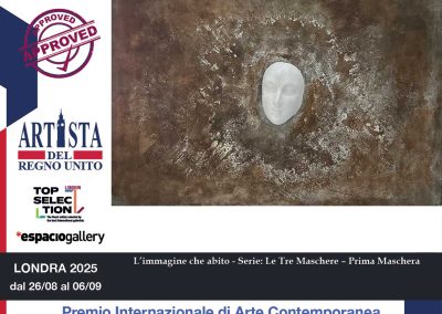 Esposizione dell'opera "L’immagine che abito" dell'artista contemporaneo Giuseppe Bevilacqua, in arte Alex_g_art, presso la Galleria Espacio in occasione del Premio Artista del Regno Unito - Top Selection London 2025, organizzato dall’associazione culturale PitturiAmo.