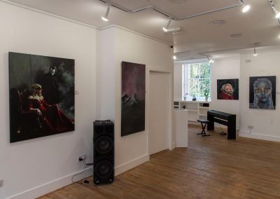 Esposizione a Londra dell'opera "Il gioco delle maschere" dell'artista Giuseppe Bevilacqua, in arte Alex_g_art, presso la galleria Espacio in occasione del Premio Artista del Regno Unito - Top Selection London 2025